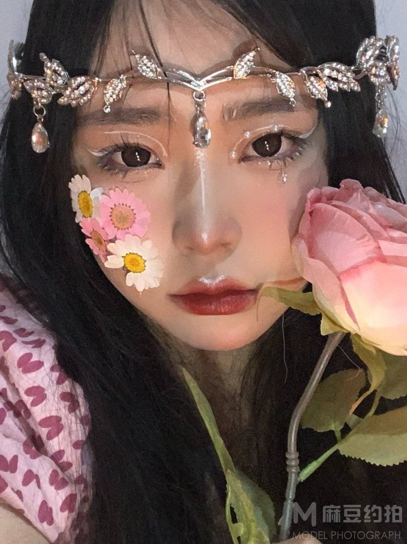 妆容模特