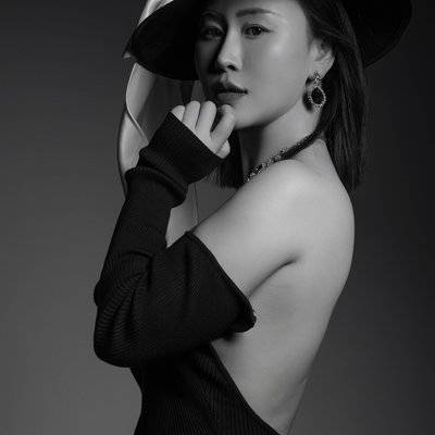黑白模特