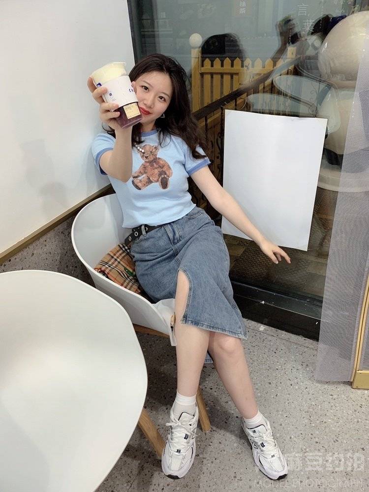 校园模特