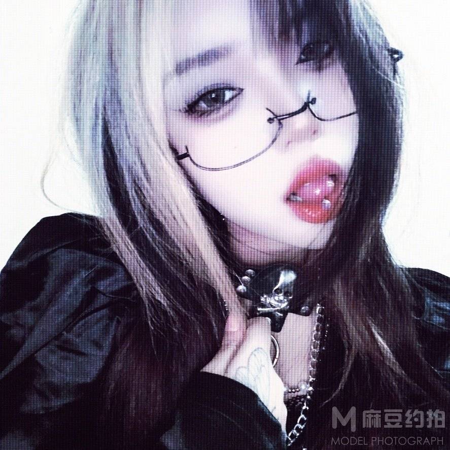 暗黑模特