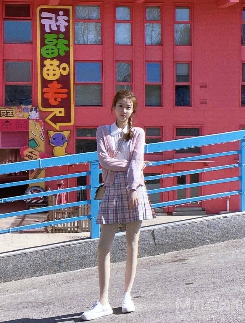 校园模特