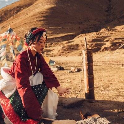 情绪模特