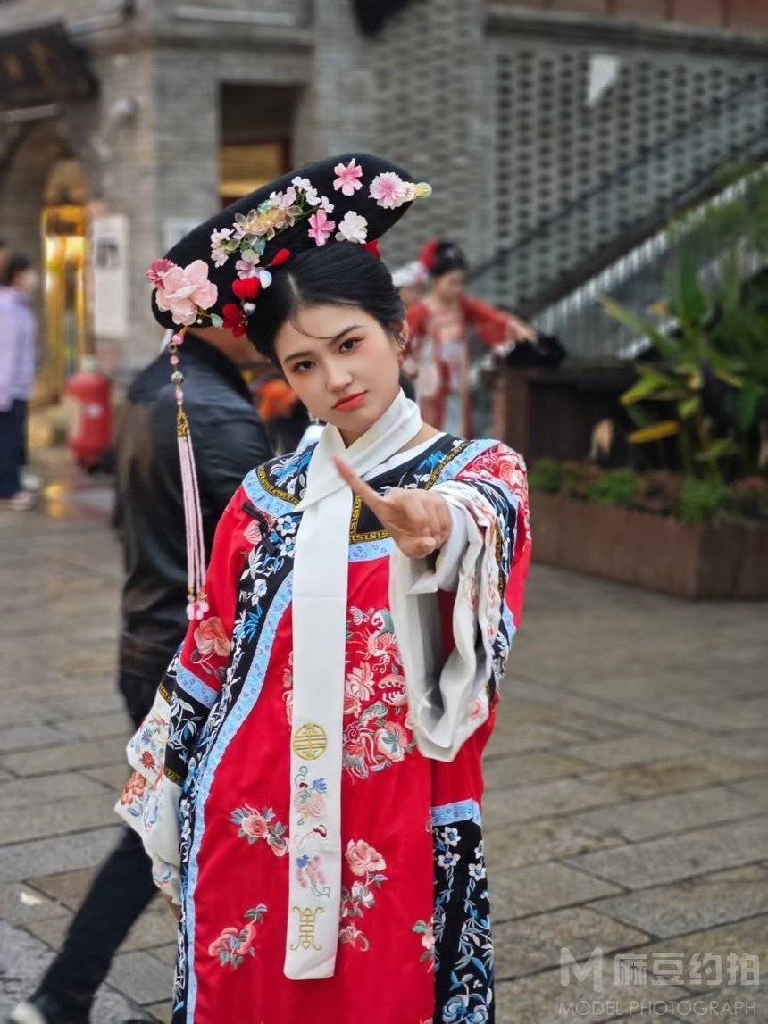 汉服模特