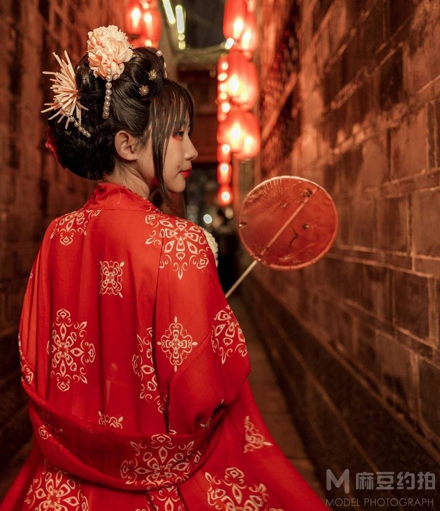 汉服模特