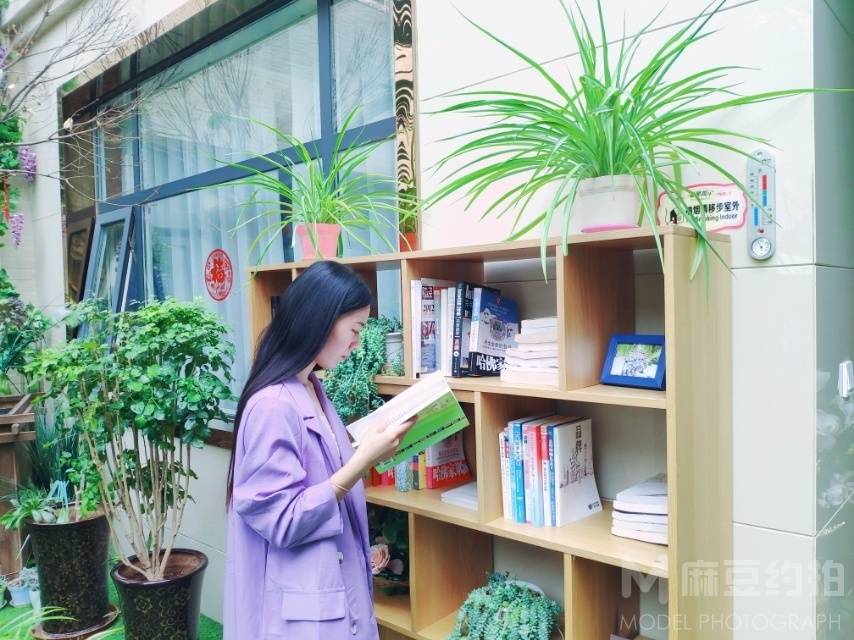 校园模特