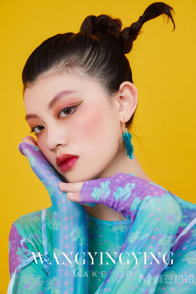 妆容模特