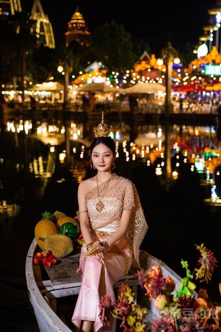 夜景模特