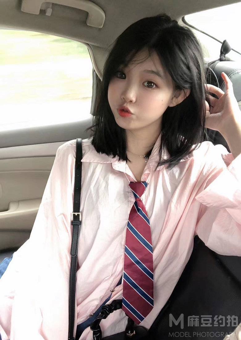 宝丽来模特