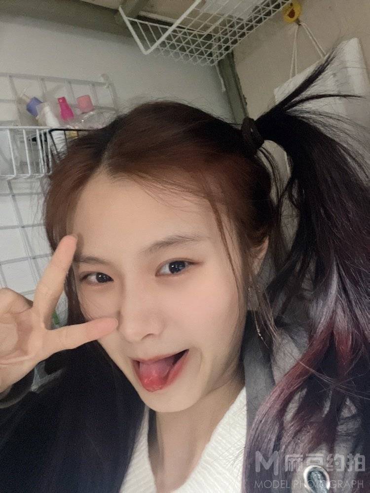 胶片模特
