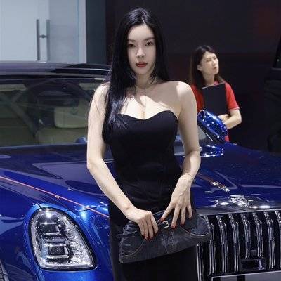 黑白模特