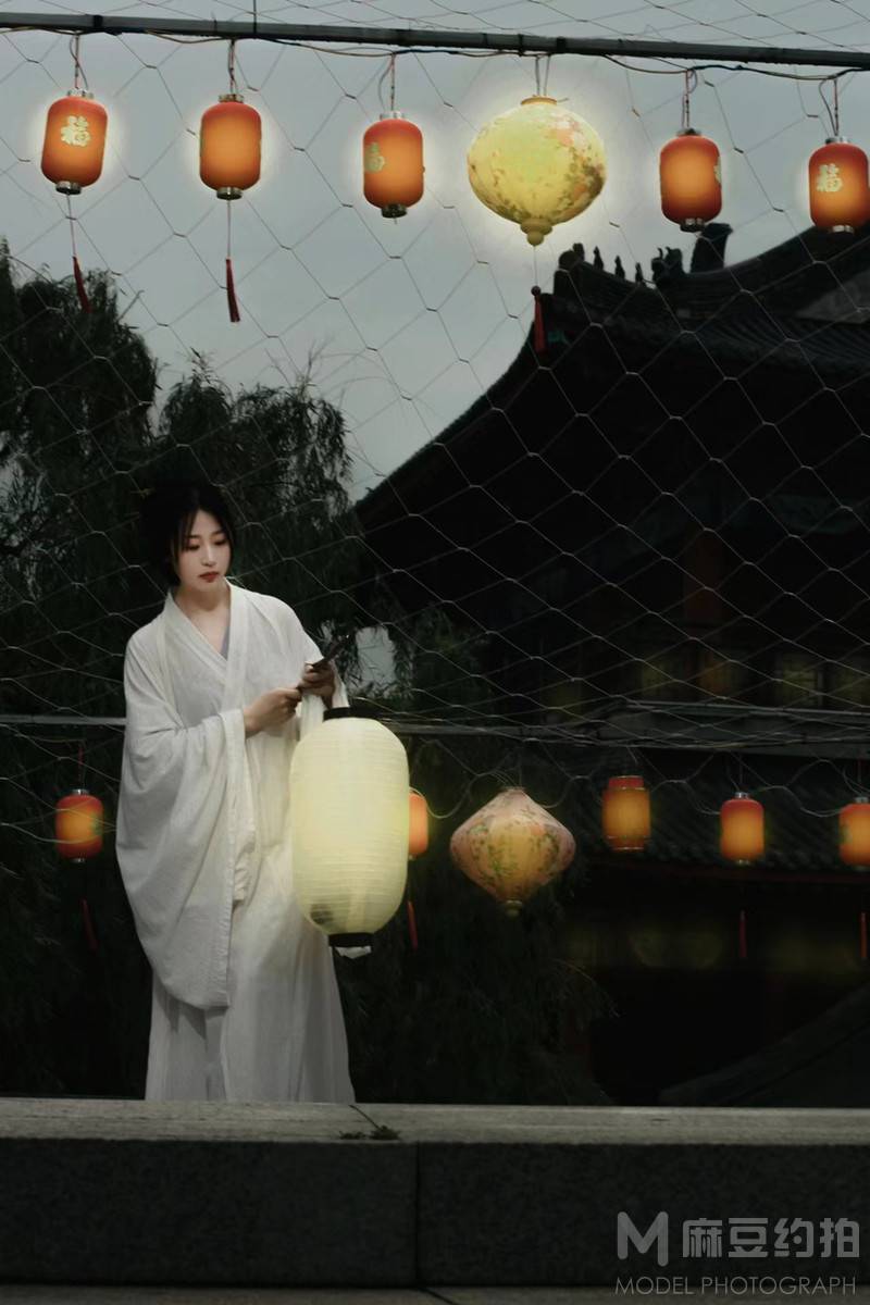 黑白模特