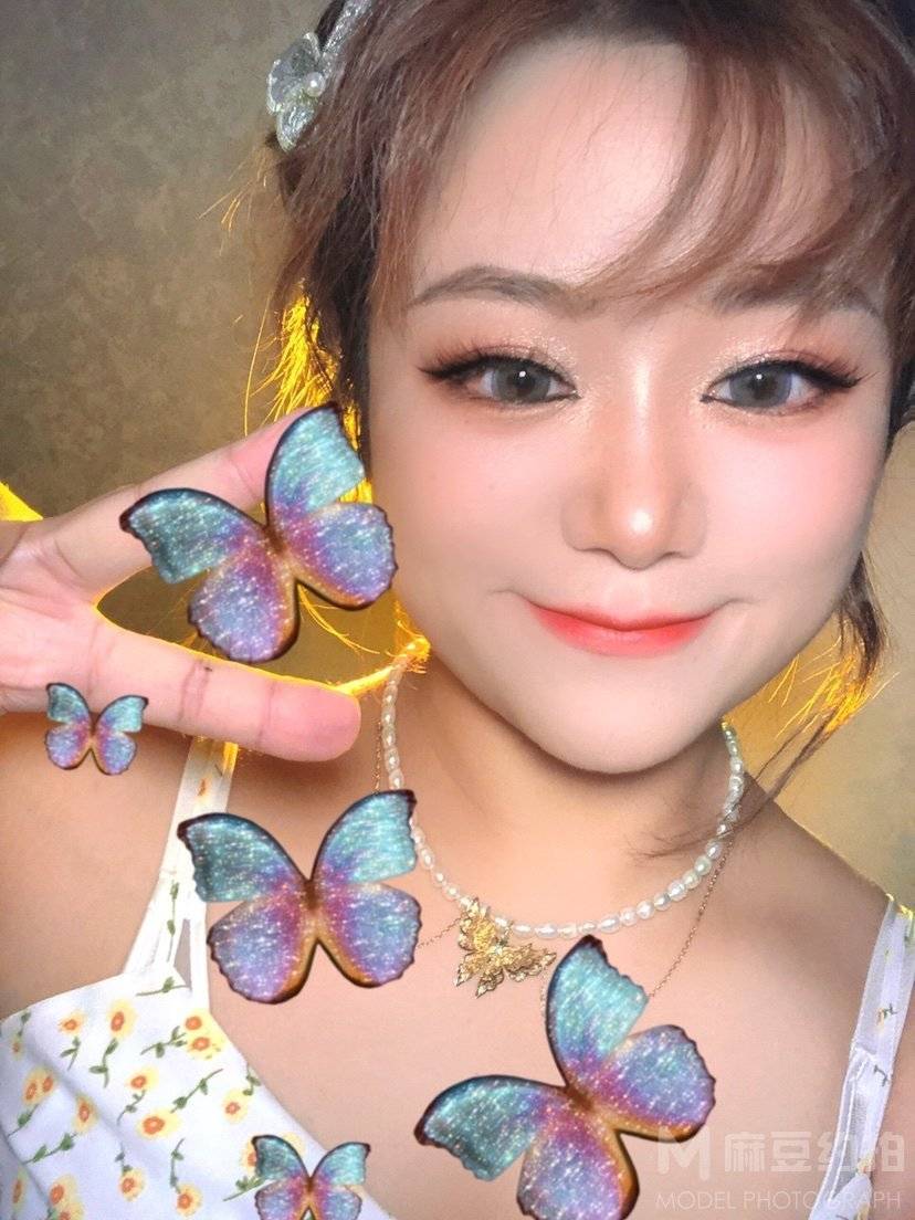 妆容模特