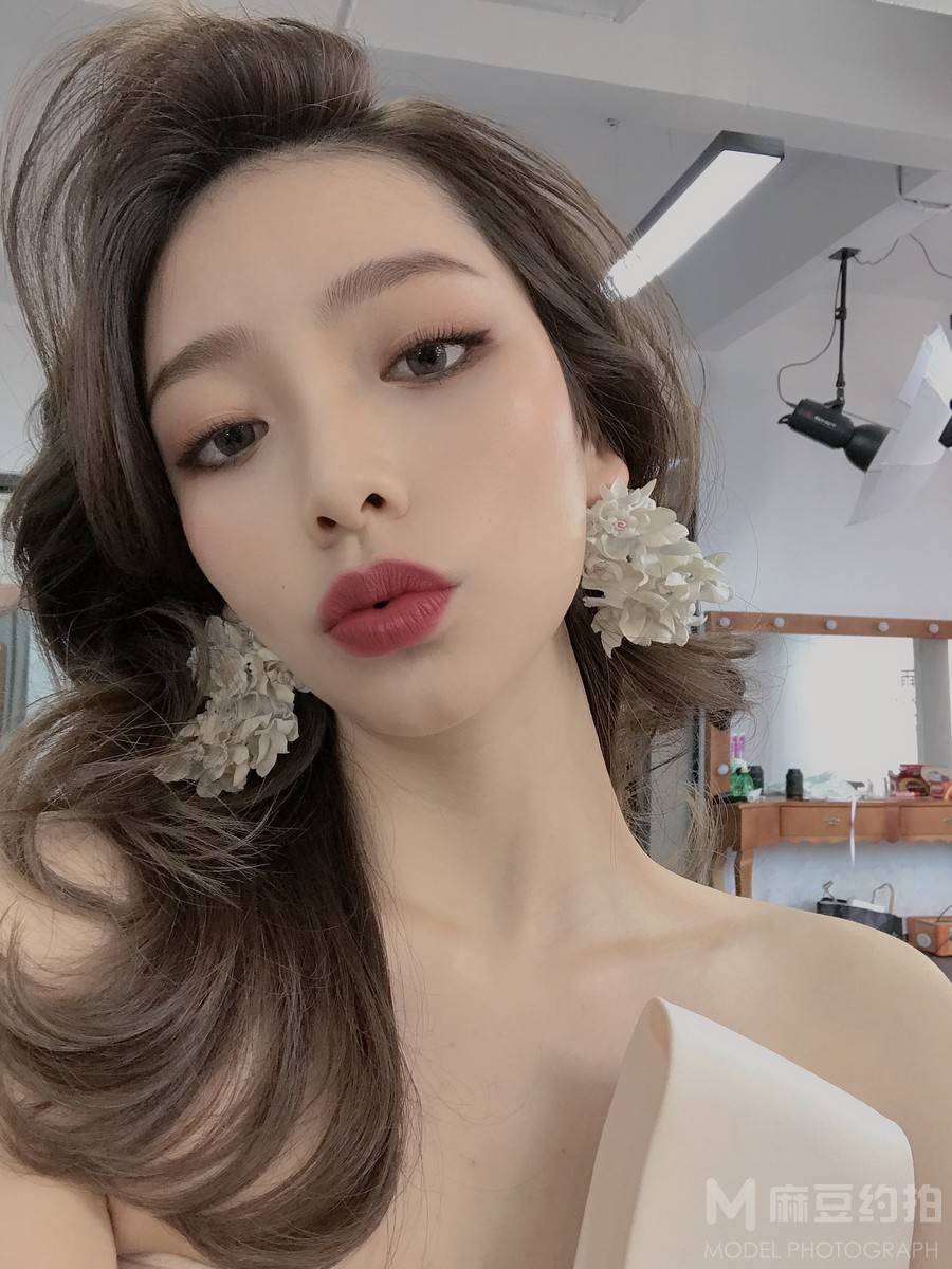 妆容模特
