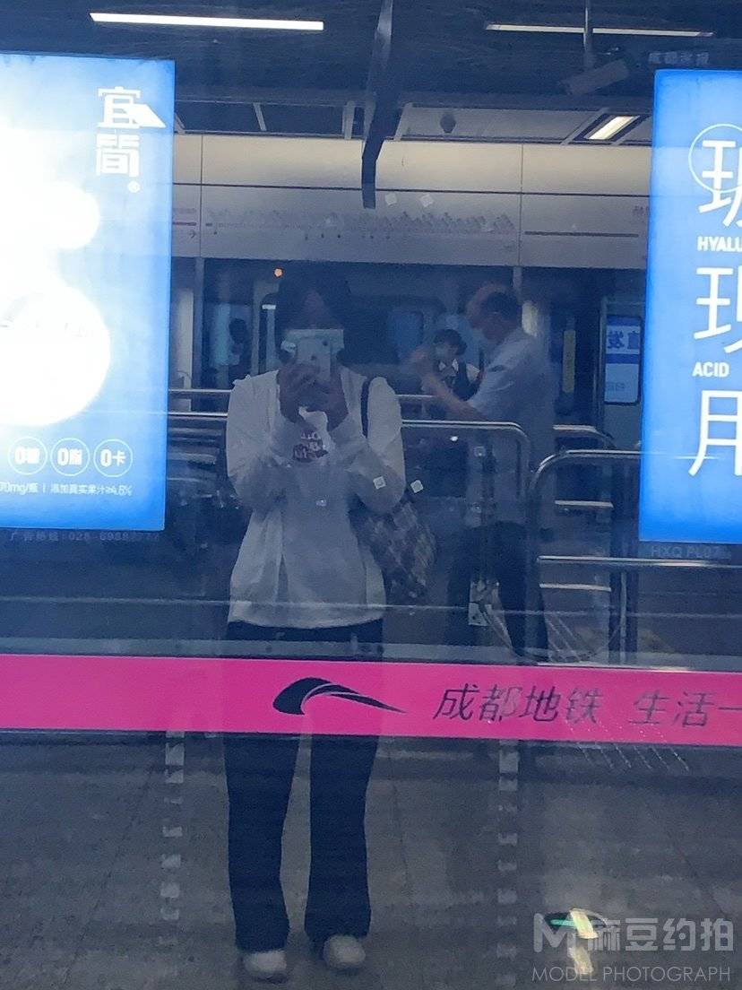 校园模特