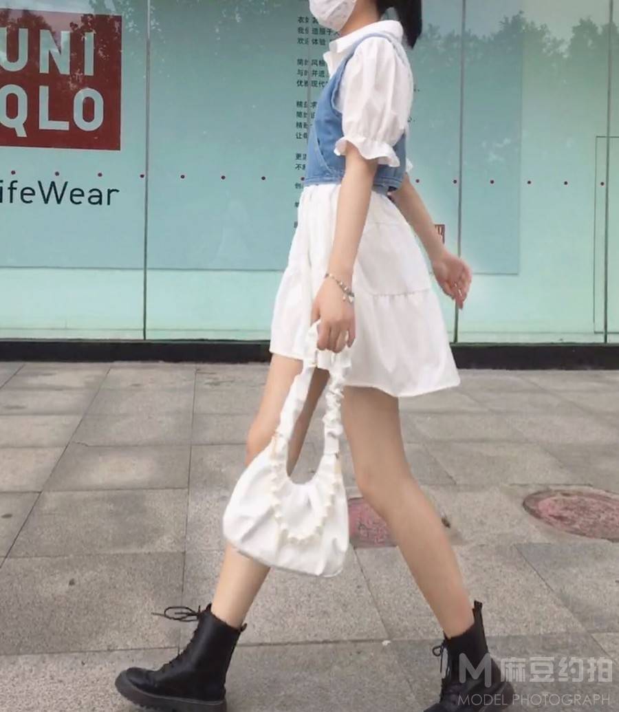 校园模特