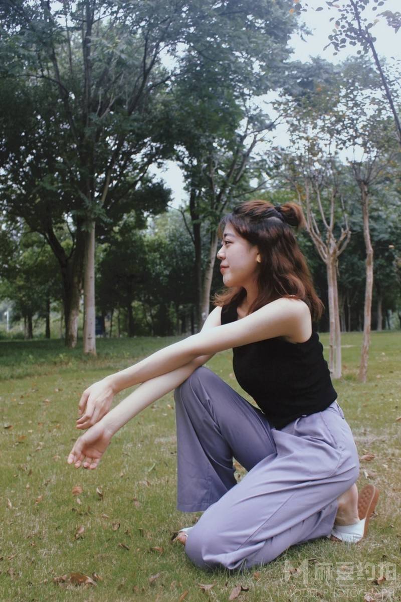 黑白模特