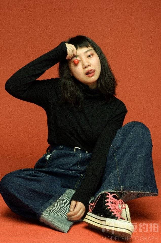 情绪模特