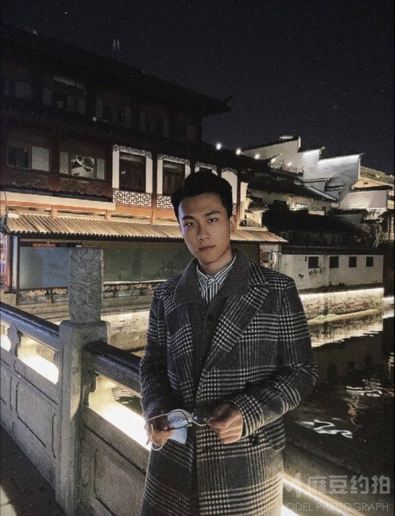 夜景模特