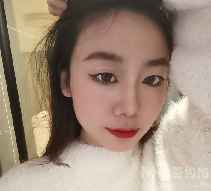 妆容模特