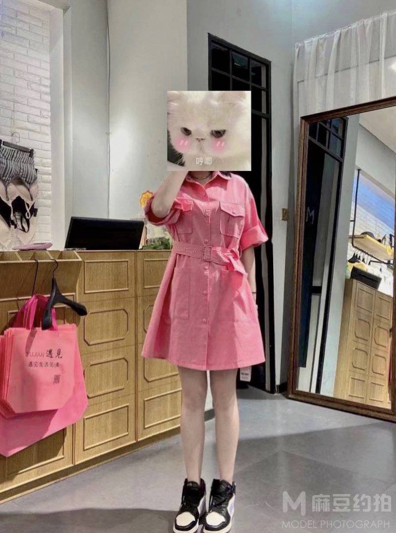 妆容模特