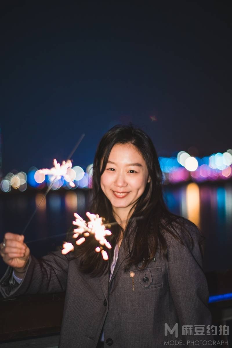 夜景模特