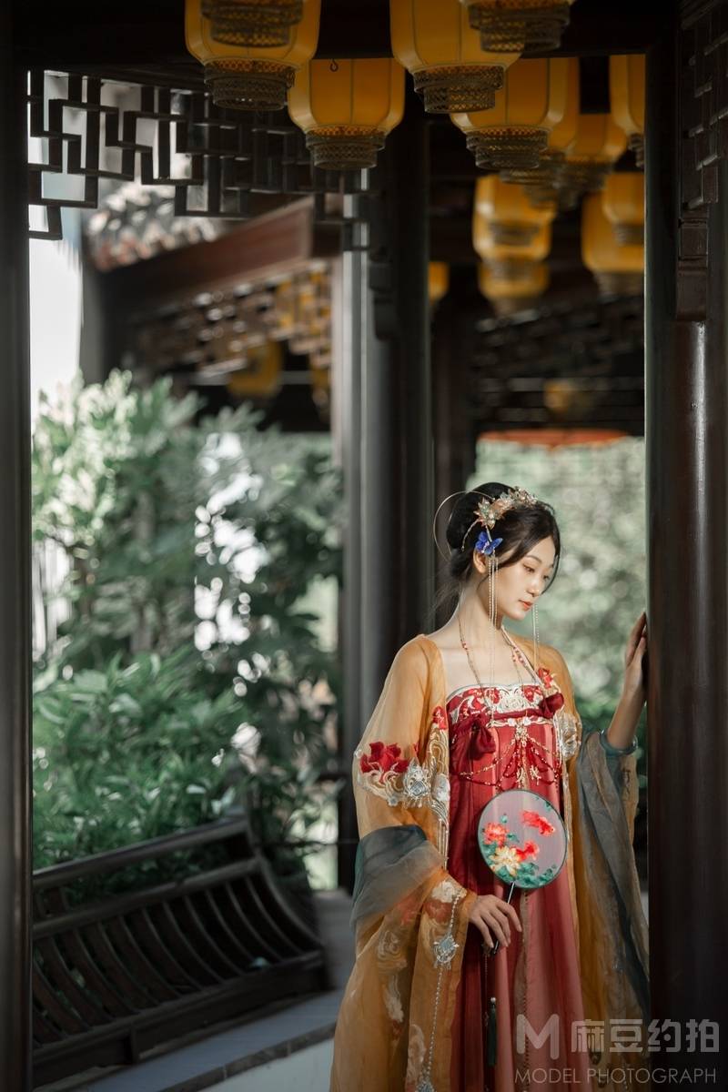 汉服模特