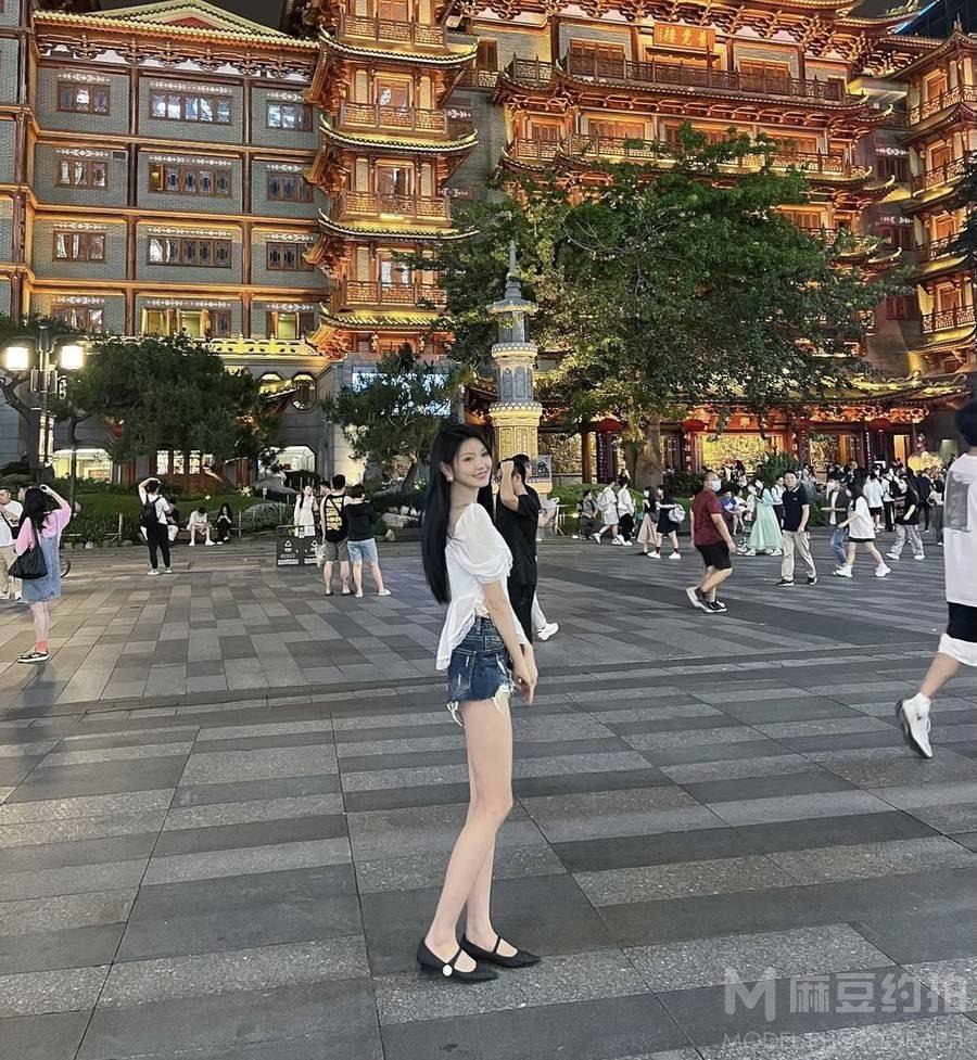 清新模特