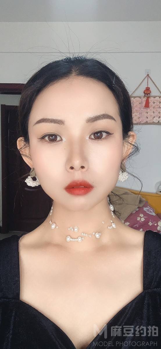 清新模特