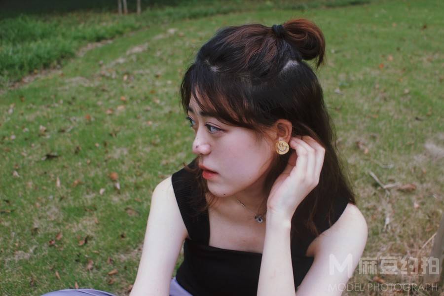 黑白模特