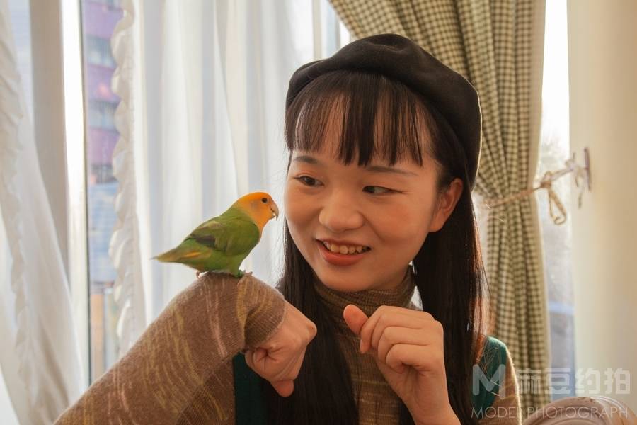 情绪模特