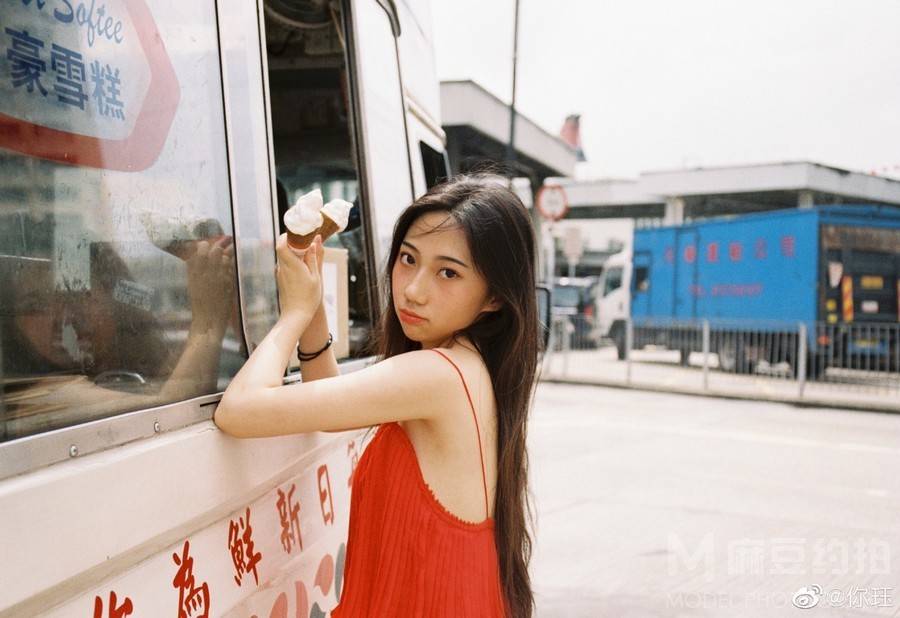 宝丽来模特