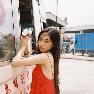 宝丽来模特