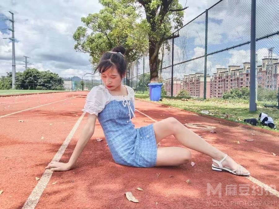 校园模特