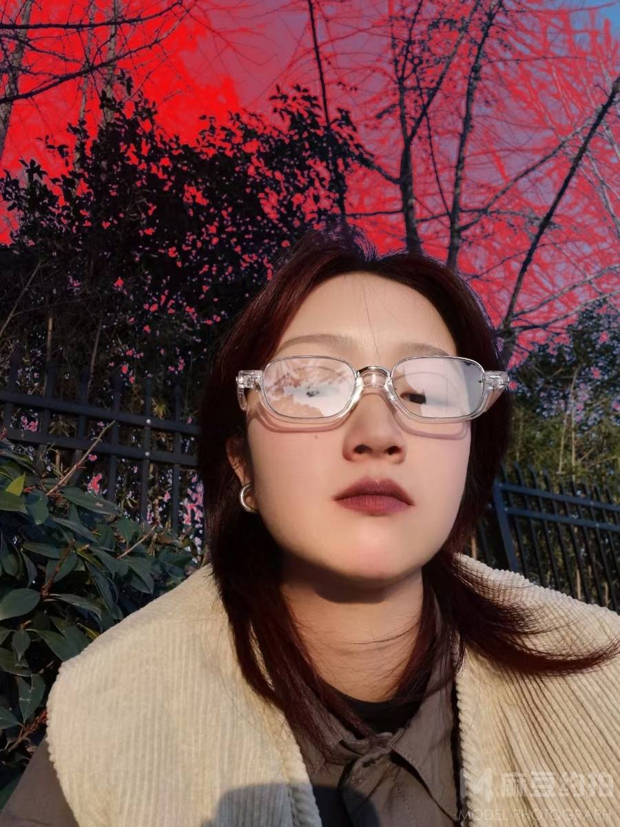 黑白模特