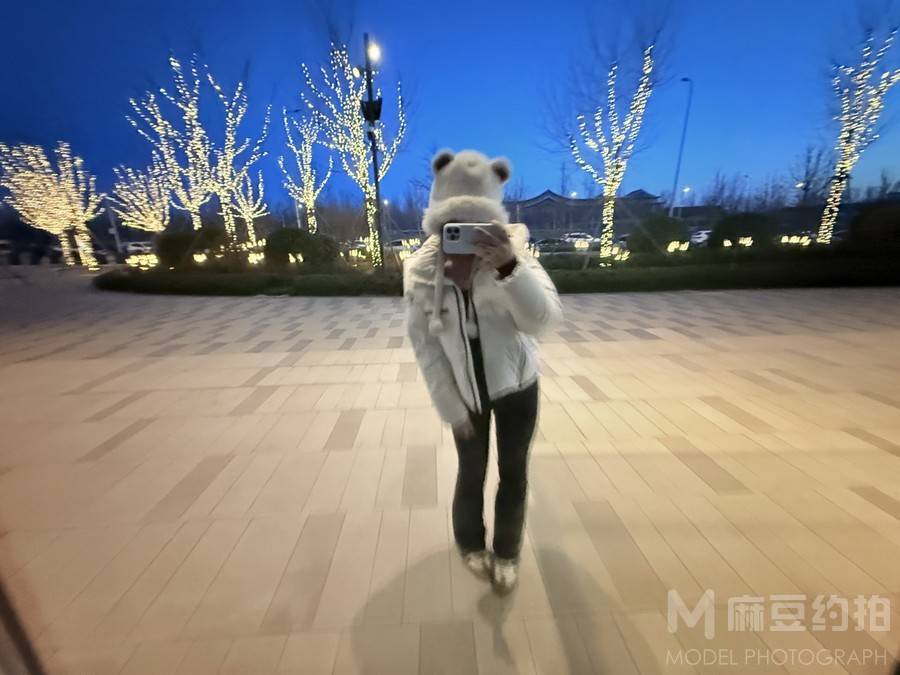 黑白模特