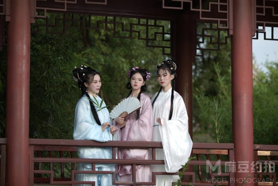 汉服模特