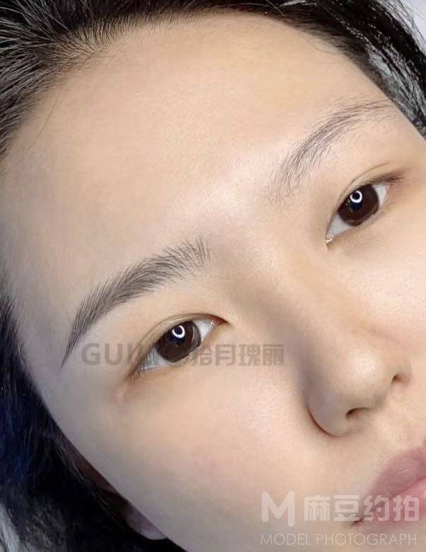 妆容模特