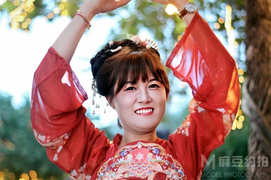 汉服模特