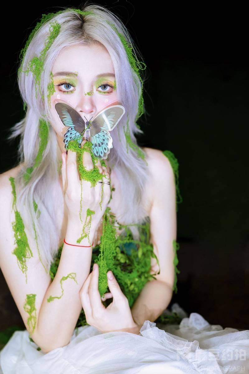 情绪模特