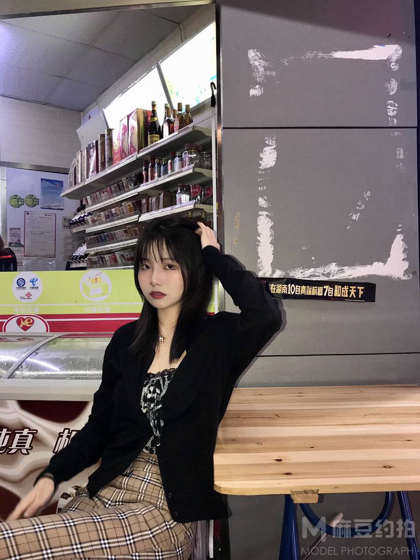 妆容模特