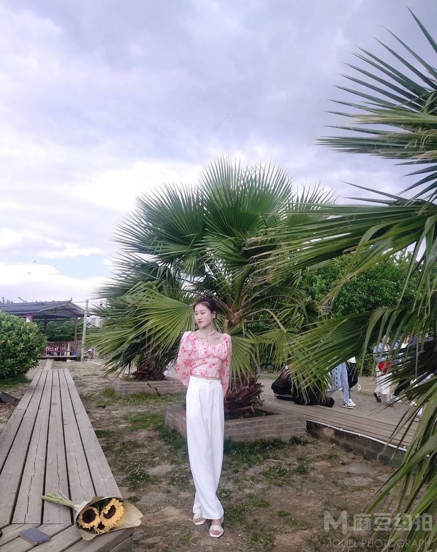清新模特