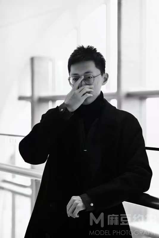 黑白模特