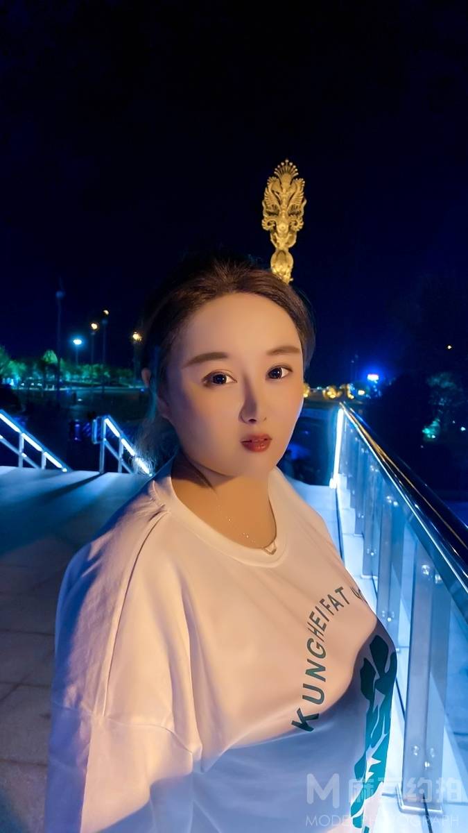 夜景模特