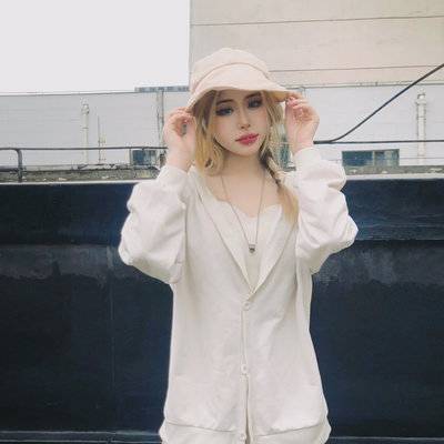 黑白模特