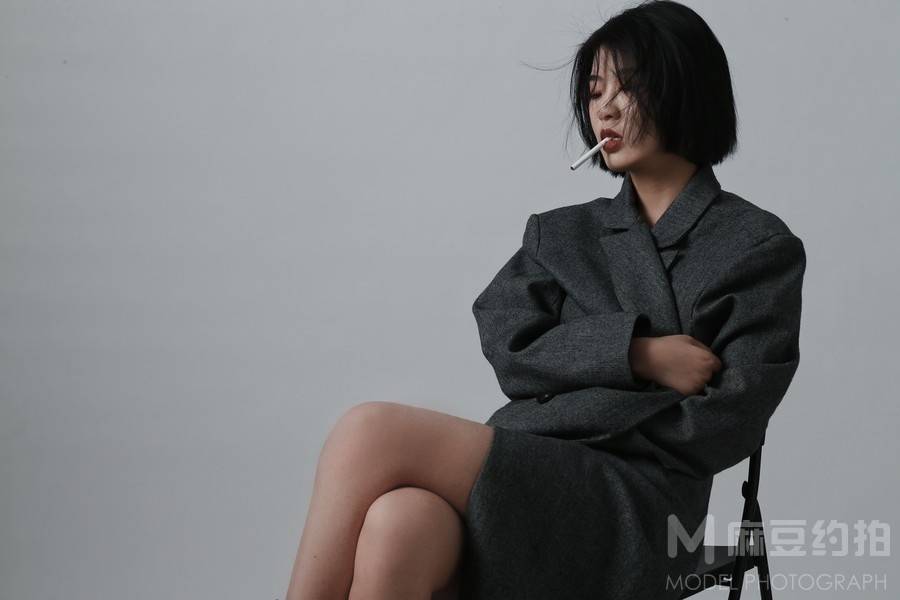 黑白模特
