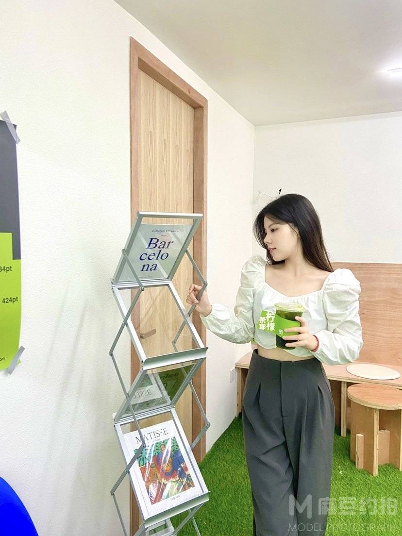 妆容模特