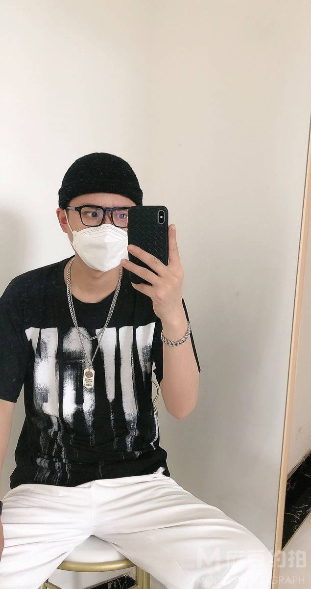 黑白模特