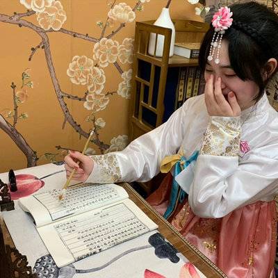 校园模特