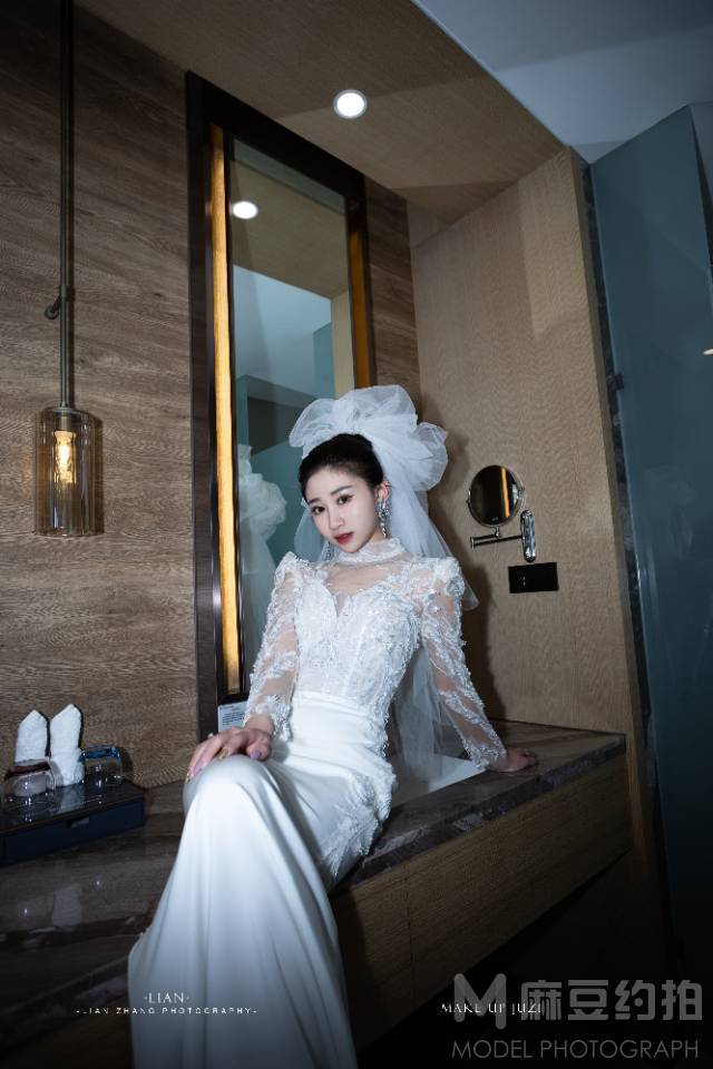 黑白模特