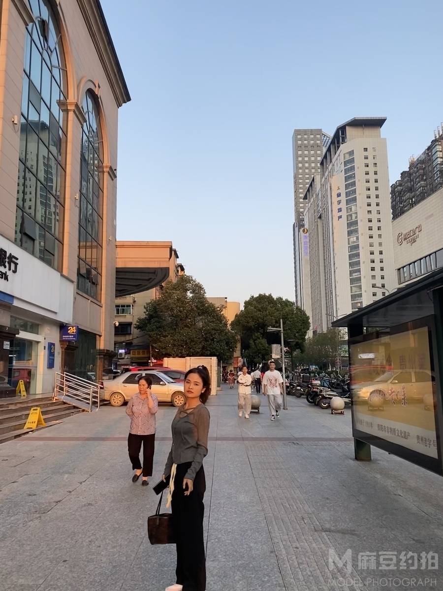 清新模特